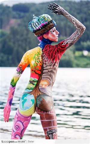 西方人体彩绘艺术--湖边火红的自然万物