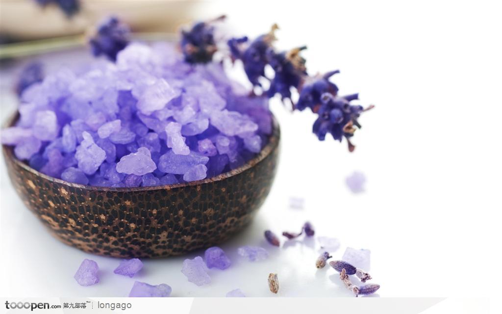 SPA美容静物用品用具--紫色的盐