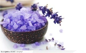 SPA美容静物用品用具--紫色的盐