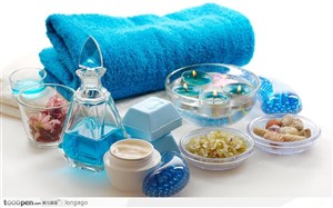 SPA美容静物用品--手巾和各种香料