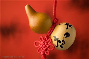 民俗风情-用中国结吊着的葫芦特写