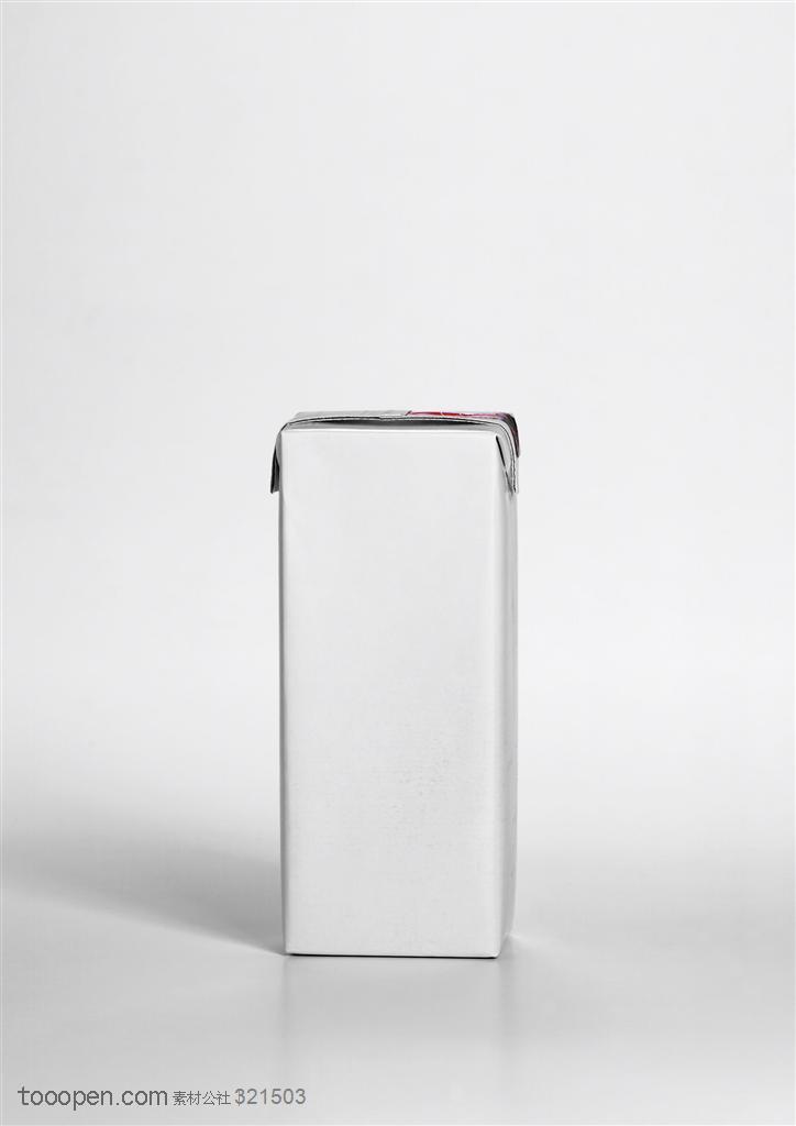 饮料盒-长方形空白牛奶盒正面特写