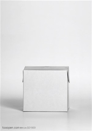 饮料盒-长方形空白饮料盒特写