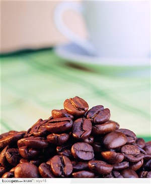 咖啡物语-堆起的咖啡豆