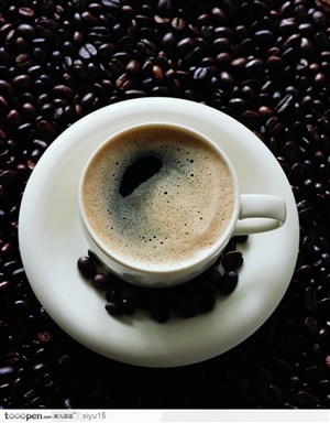咖啡物语-咖啡豆上的咖啡