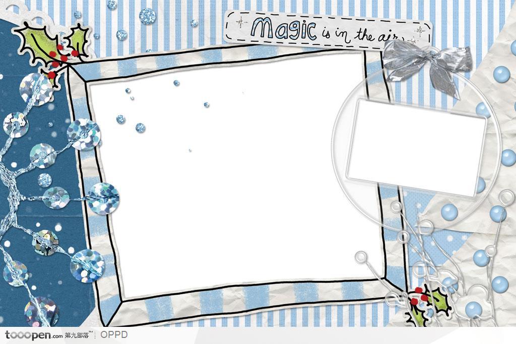 蓝色条纹背景上的蓝色边框圣诞节雪花装饰相框