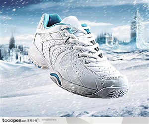冬天里城市雪中的一只鞋