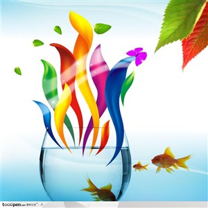 装满水的高脚杯发散彩色的条纹和在周围游动的金鱼