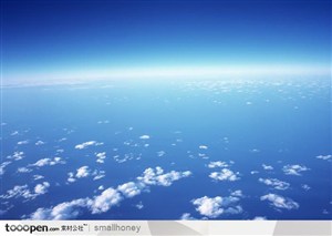 飞机上空俯视天空云朵蓝天白云云层