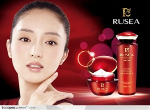 韩国名牌化妆品广告展板-红石榴提炼精华乳液轻抚脸部的美女