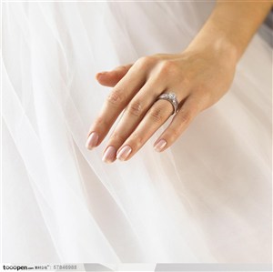 人物手势元素-结婚戒指手势特写