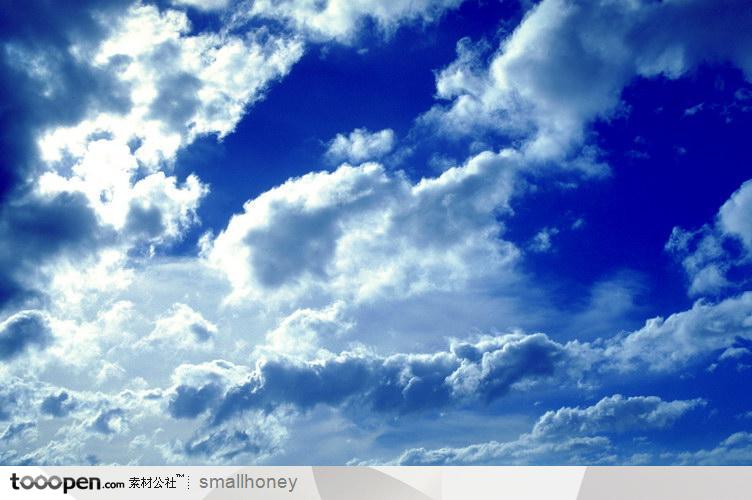 天空云朵蓝天白云素材