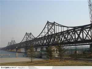 丹东中朝边境鸭绿江大桥