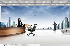 商业地产广告素材-坐在办公桌上的职业女性