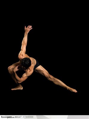 舞蹈肢体动作-外国男人迈出弓箭步低头弯腰的舞蹈动作