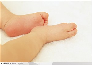 婴儿幼儿-肥嫩的婴儿脚