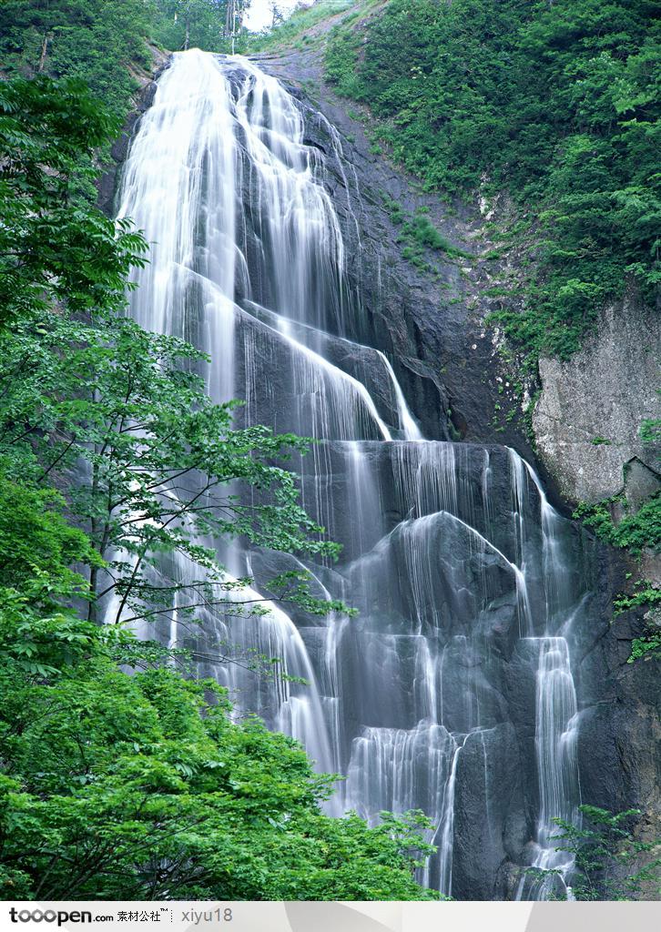 山水瀑布-流淌的瀑布