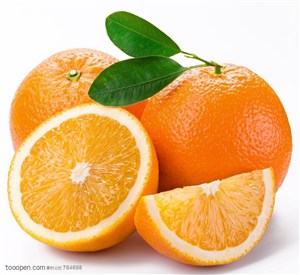 被切开和两个完整的高清橙子特写蔬菜图片