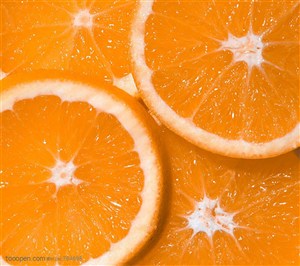 新鲜水果-俯视切开的橘子片露出果肉