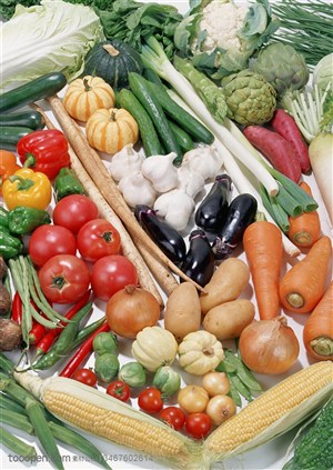新鲜蔬菜-摆放在一起的山药、大葱、四季豆、红萝卜、花菜等新鲜蔬菜