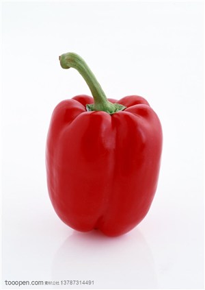新鲜蔬菜-一个红灯笼辣椒