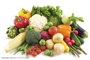 新鲜蔬菜-堆放在一起的西兰花、西红柿、土豆、茄子等各类蔬菜