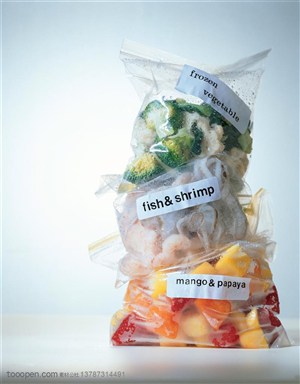 新鲜蔬菜-切好的蔬菜放着塑料袋里装着