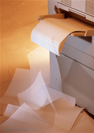 纸张特写-从打印机里出来的纸张特写