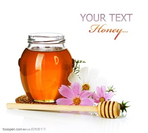 打开瓶盖的新鲜蜂蜜