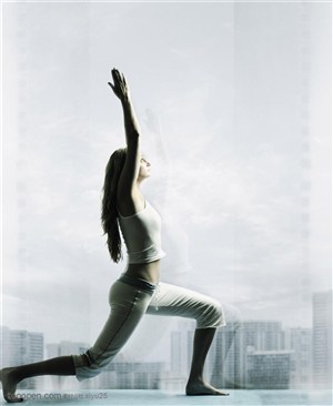 美容保健-练习瑜伽的女人