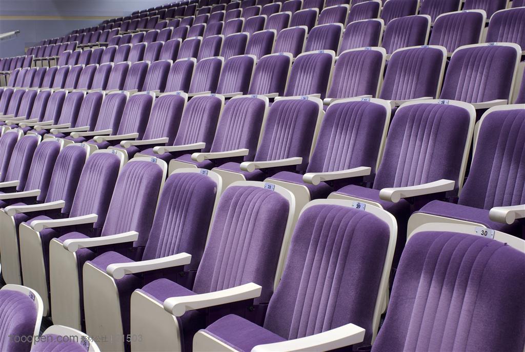 剧场-紫色椅子特写