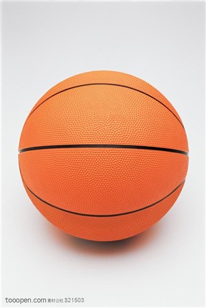 运动用品-一个红色的篮球特写
