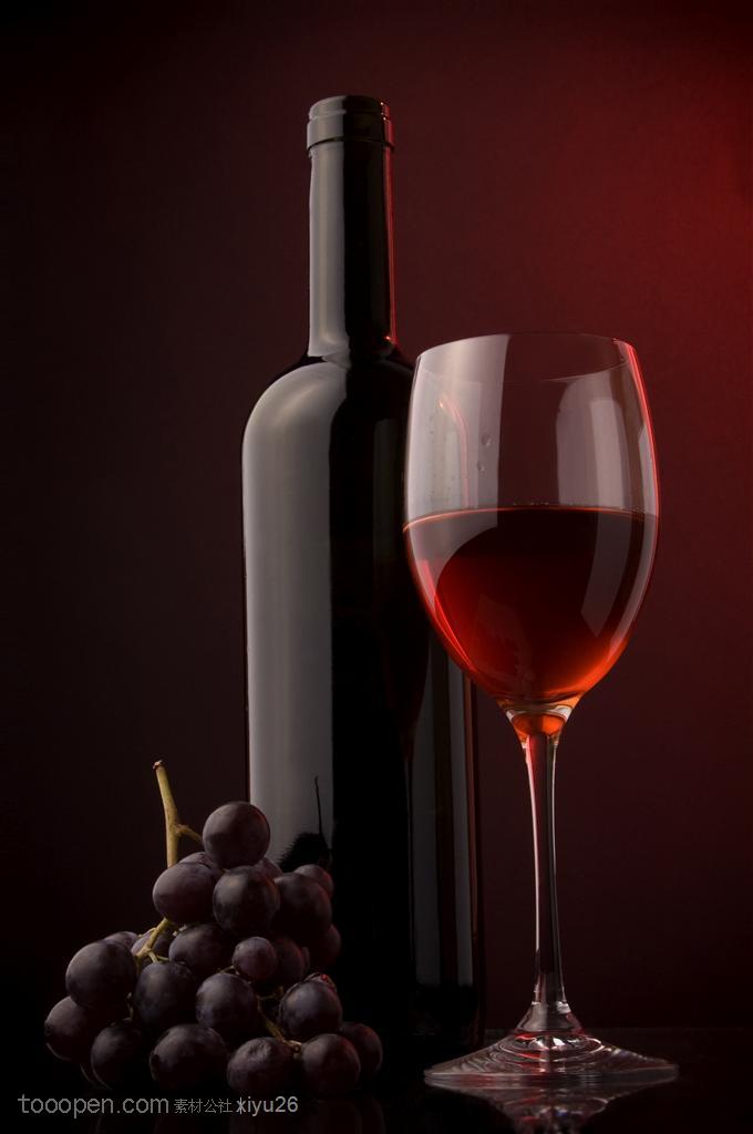 酒水饮料-葡萄酒与新鲜葡萄