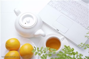 品味生活-茶具与橙子