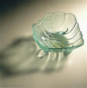 玻璃工艺-绿色的玻璃果篮