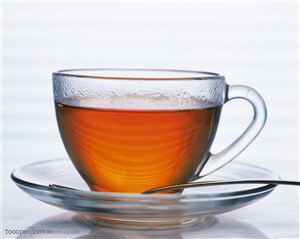 午后品茶-玻璃杯中的红茶