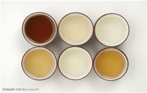中国茶文化-茶杯中的茶水