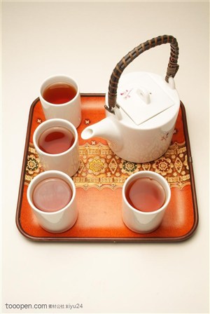 茶艺文化-盘中的茶具