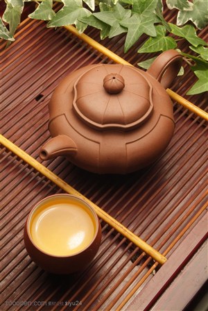 茶艺文化-竹席上的茶水