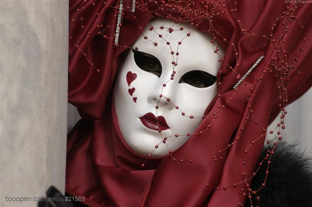 奇异面具-裹着红色头巾白底红花面具 第1页