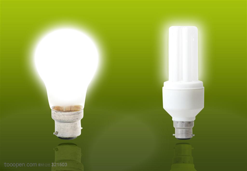 创意灯泡-两个发光发亮的节能灯
