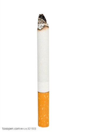 香烟-竖着的点燃的一只香烟特写