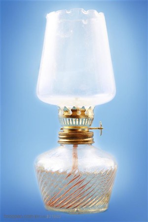 创意灯泡-特色煤油灯特写生活用品