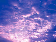 紫色晚霞与天空