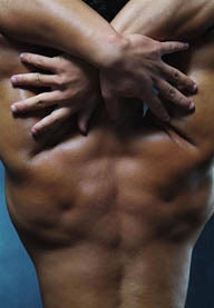 男性健肌特写-背部肌肉