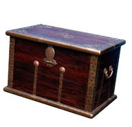 中华传统家具-木制行李箱