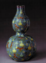 中华传统瓷器-青色的葫芦花纹花瓶