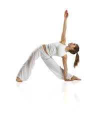 瑜伽美女-右弓步左手向上延伸运动