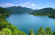 自然景致-蔚蓝的湖水
