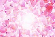 粉色花瓣与粉色水晶